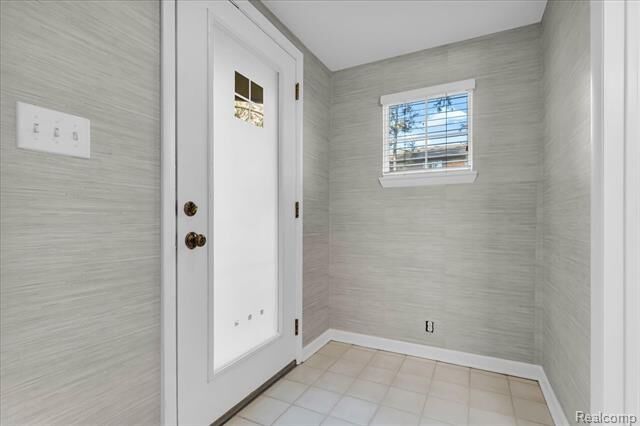 Property Photo:  1075 N Old Woodward Avenue  MI 48009 