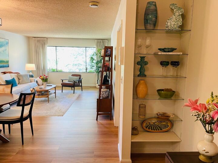 Property Photo:  2140 Santa Cruz Avenue 203  CA 94025 