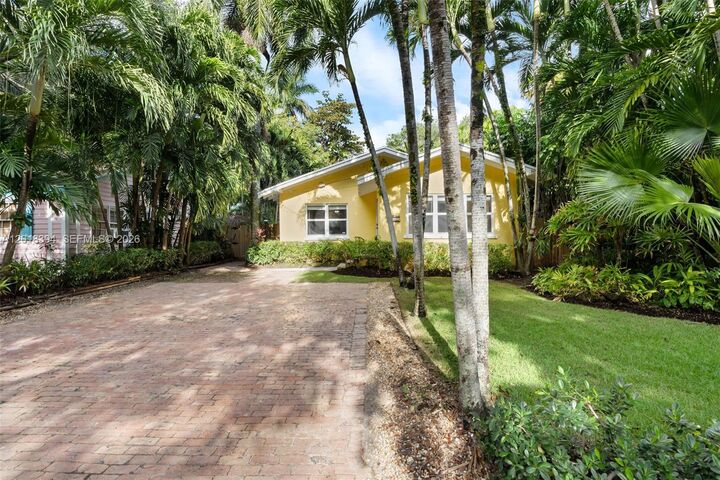 Property Photo:  2465 Inagua Ave  FL 33133 
