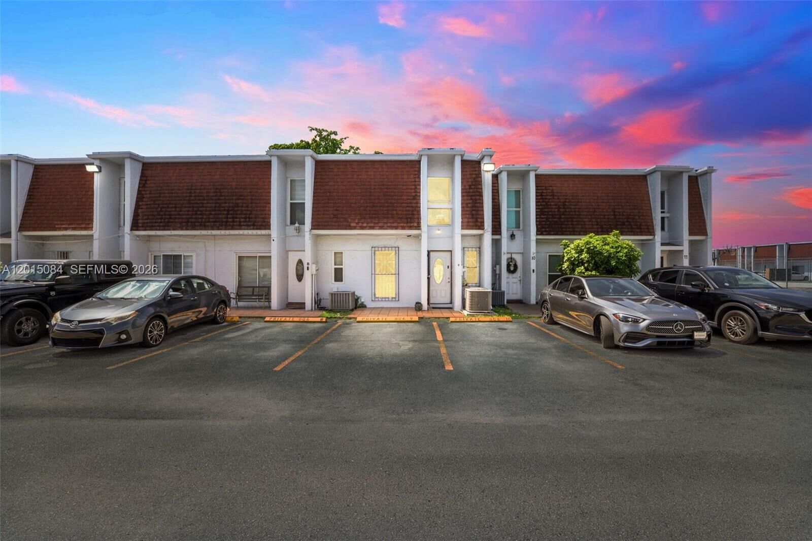Property Photo:  606 NW 107th Ave 9B  FL 33172 
