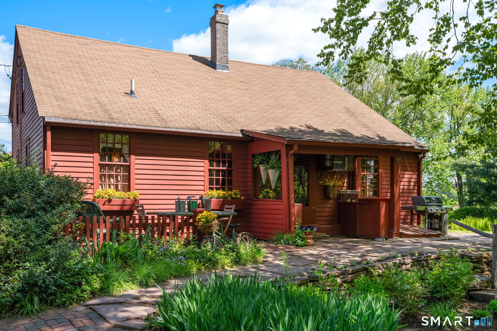 Property Photo: 921 Thompsonville Road CT 06078