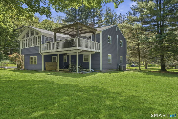 Property Photo:  22 Cobblestone Place  CT 06897 