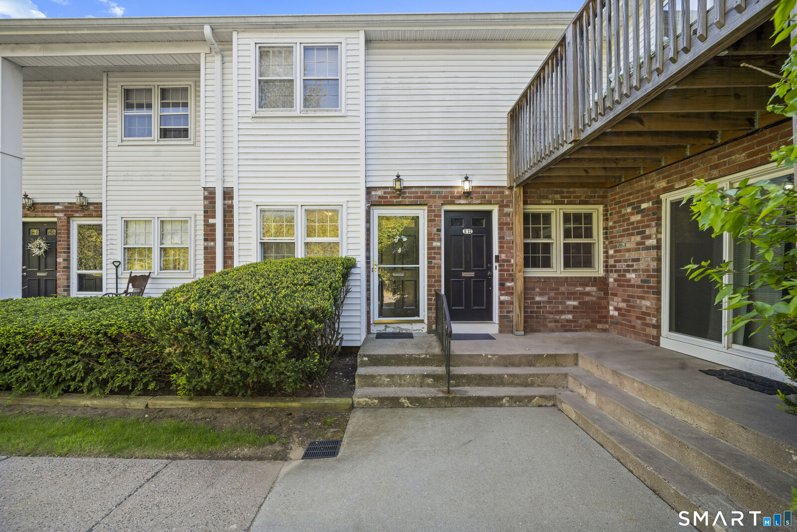 Property Photo:  11 Georgetown Drive  CT 06082 