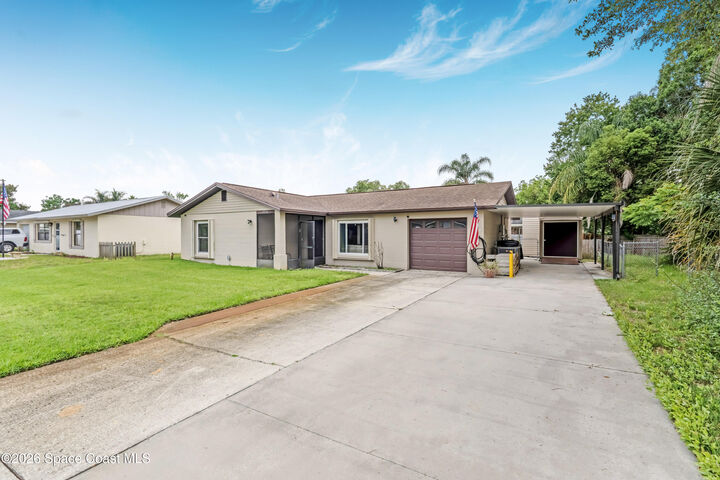 Property Photo:  1576 Liberty Tree Road  FL 32796 