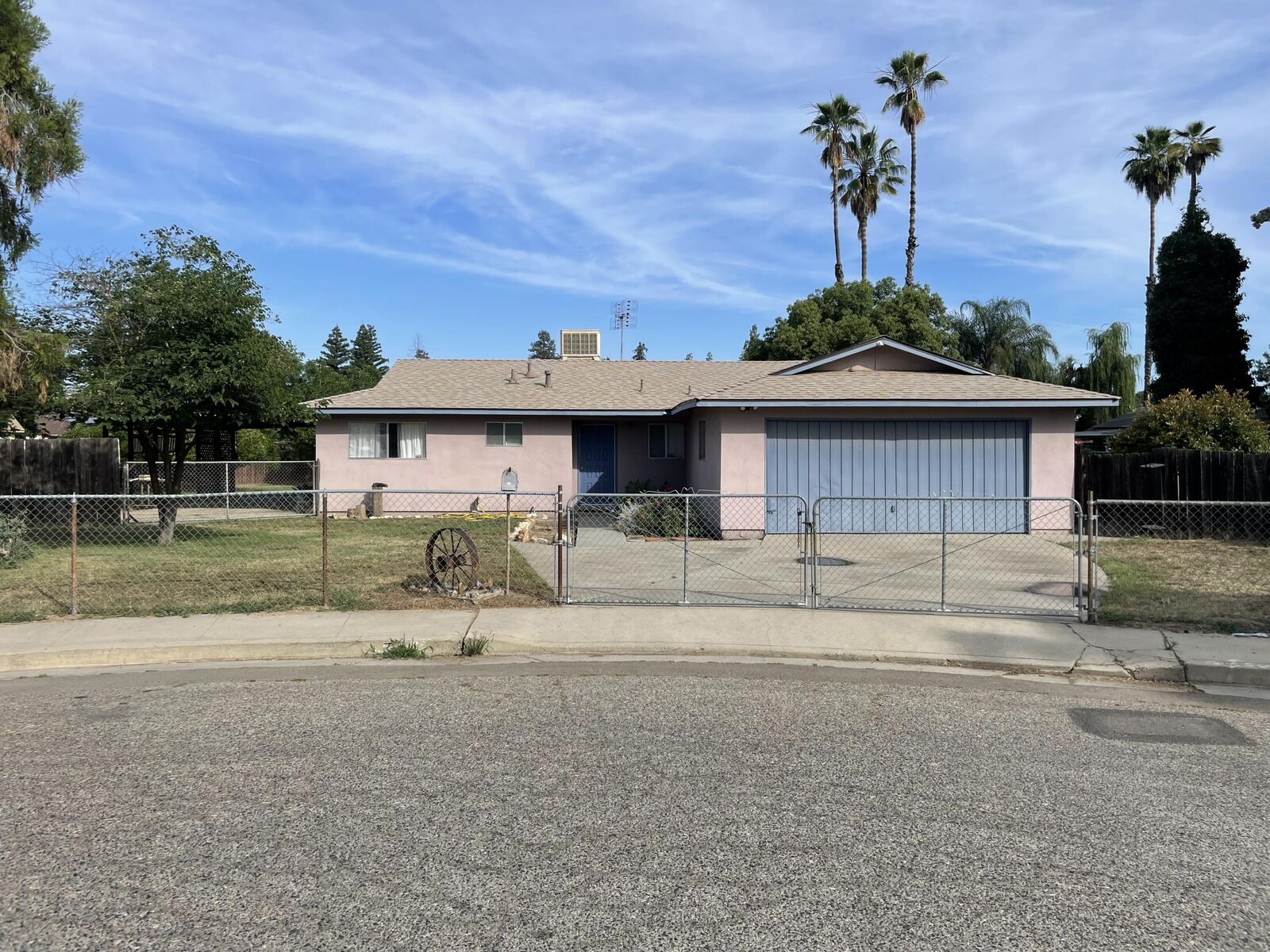 Property Photo:  374 W Ponderosa Street  CA 93223 
