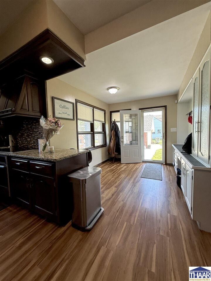 Property Photo:  990 E Vincennes Street  IN 47441 