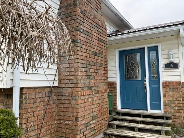 Property Photo: 16 Dunn Street ON K0M 1A0