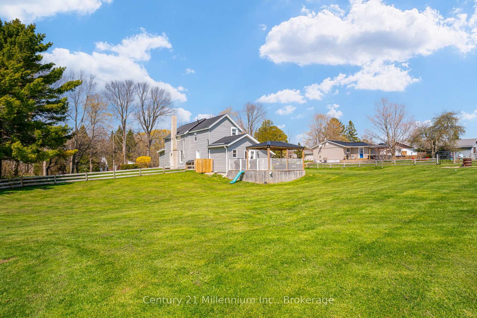 Photo de la propriété: 441090 Elm Street ON N0H 2T0