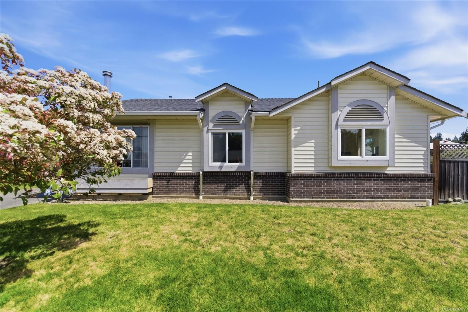 Property Photo:  670 Arbutus St  BC V9K 1K1 