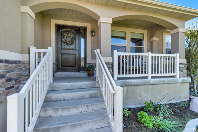 Property Photo:  983 W 1550 S  UT 84663 