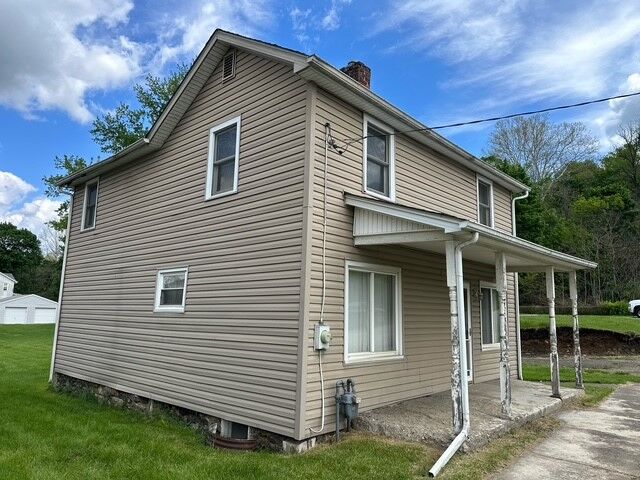 Property Photo:  120 Mason St  PA 16157 