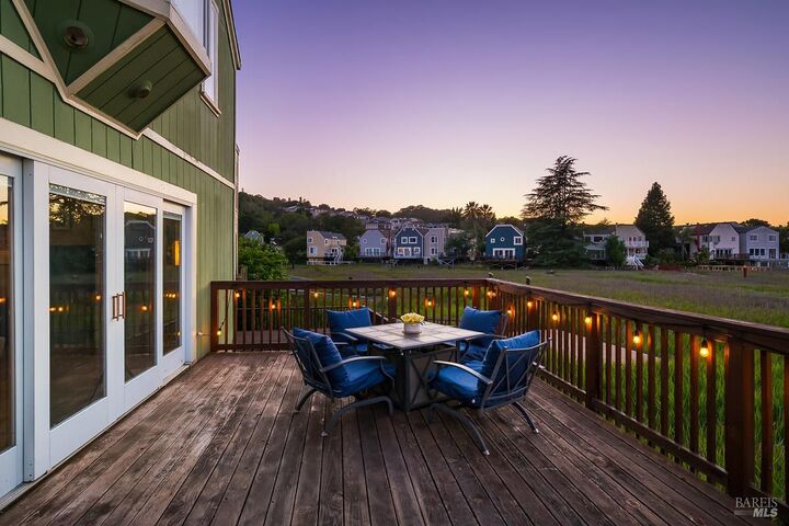 Property Photo:  2729 Topaz Drive  CA 94945 