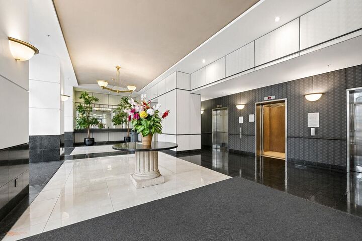 Property Photo: 438 Seymour Street 2010 BC V6B 6H4