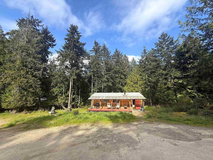 Property Photo: 1114 Bluff Road BC V0N 1P0