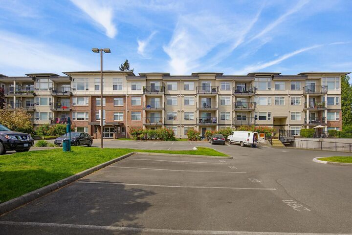Property Photo:  46150 Bole Avenue 105  BC V2P 0B7 