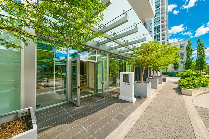 Property Photo: 2311 Beta Avenue 3607 BC V5C 0M1