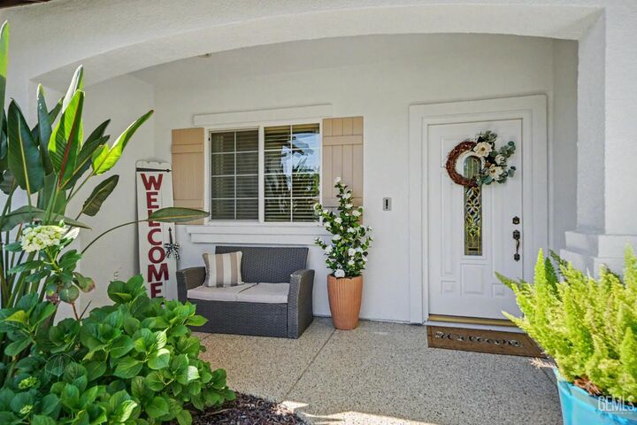 Property Photo: 11116 Laramie Peak Drive CA 93311