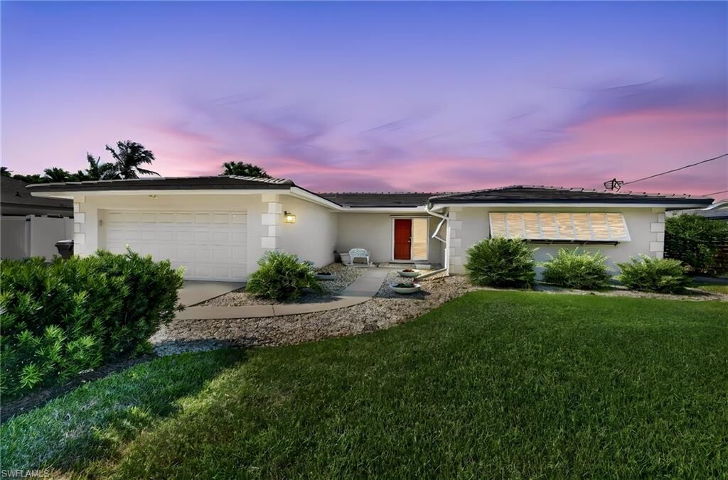 Property Photo: 397 Parkway Ct FL 33919