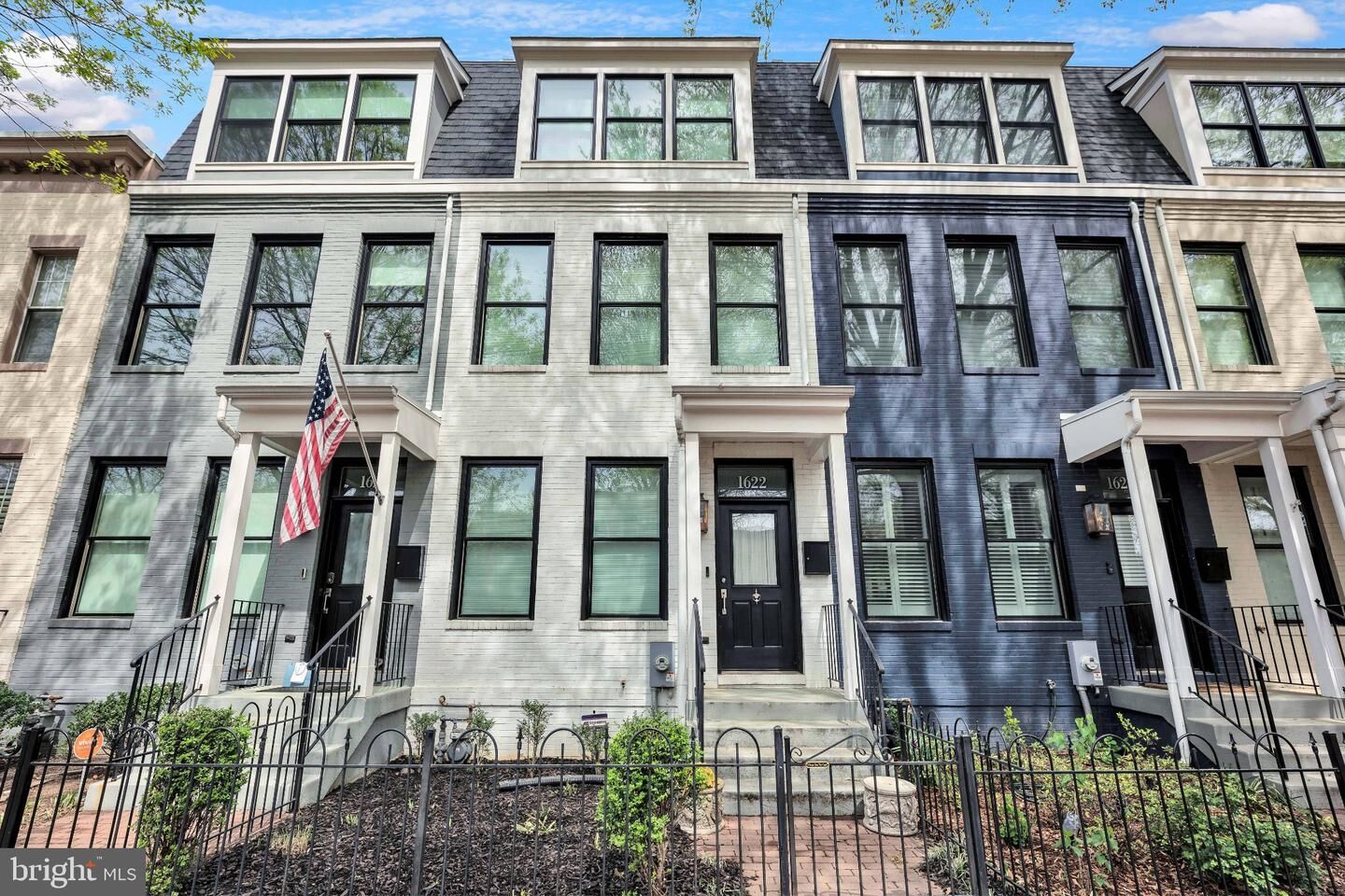 Property Photo:  1622 E Street SE  DC 20003 