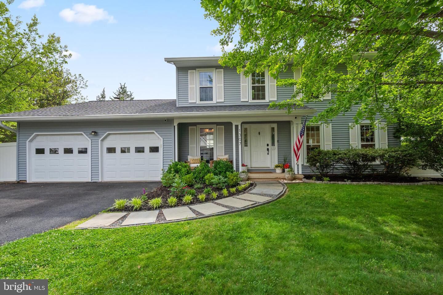Property Photo: 1307 Boulder Crest Court VA 20170
