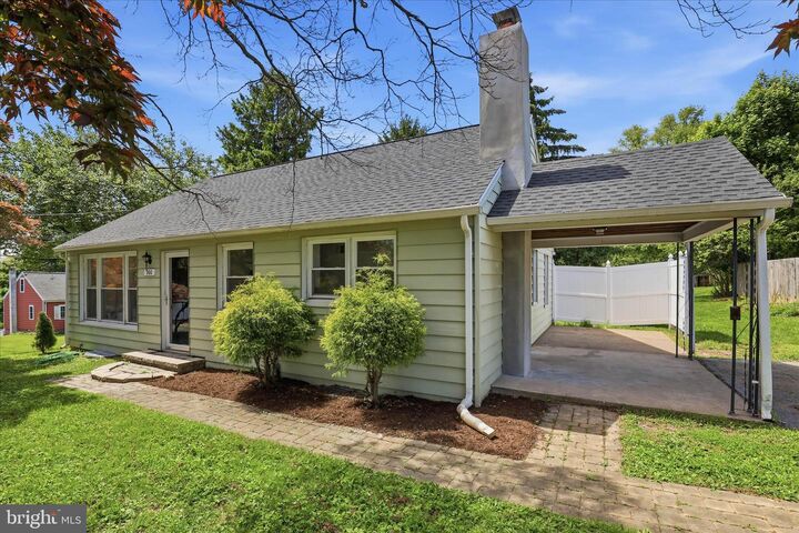Property Photo: 900 Orange Street PA 17113