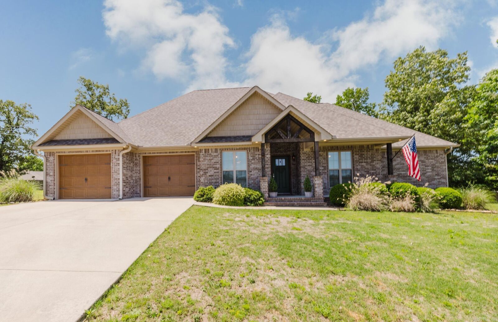 Property Photo:  201 Abby Ln  AR 72150 