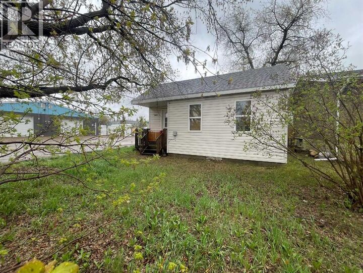Property Photo:  5009 54A Street  AB T9V 0S2 