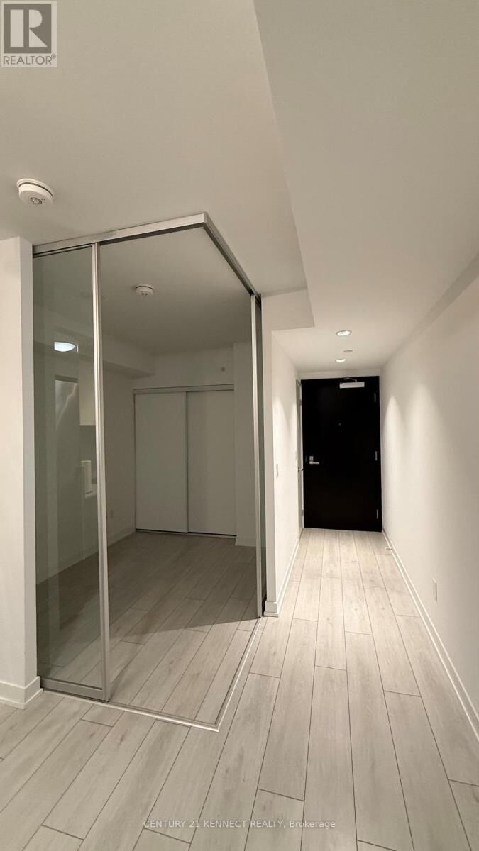 Property Photo:  31 Tippett Road 505  ON M3H 0C8 