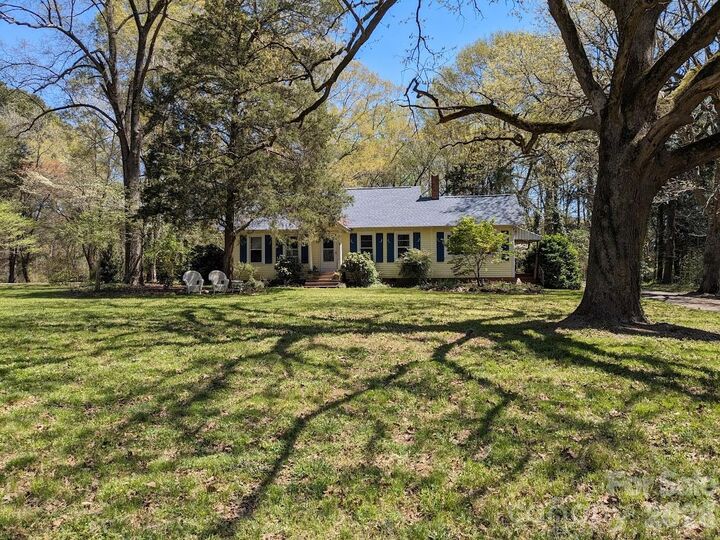 Property Photo: 5219 Crow Road NC 28112
