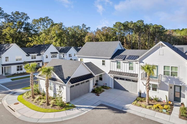 Property Photo:  100 Risewell Court  SC 29455 