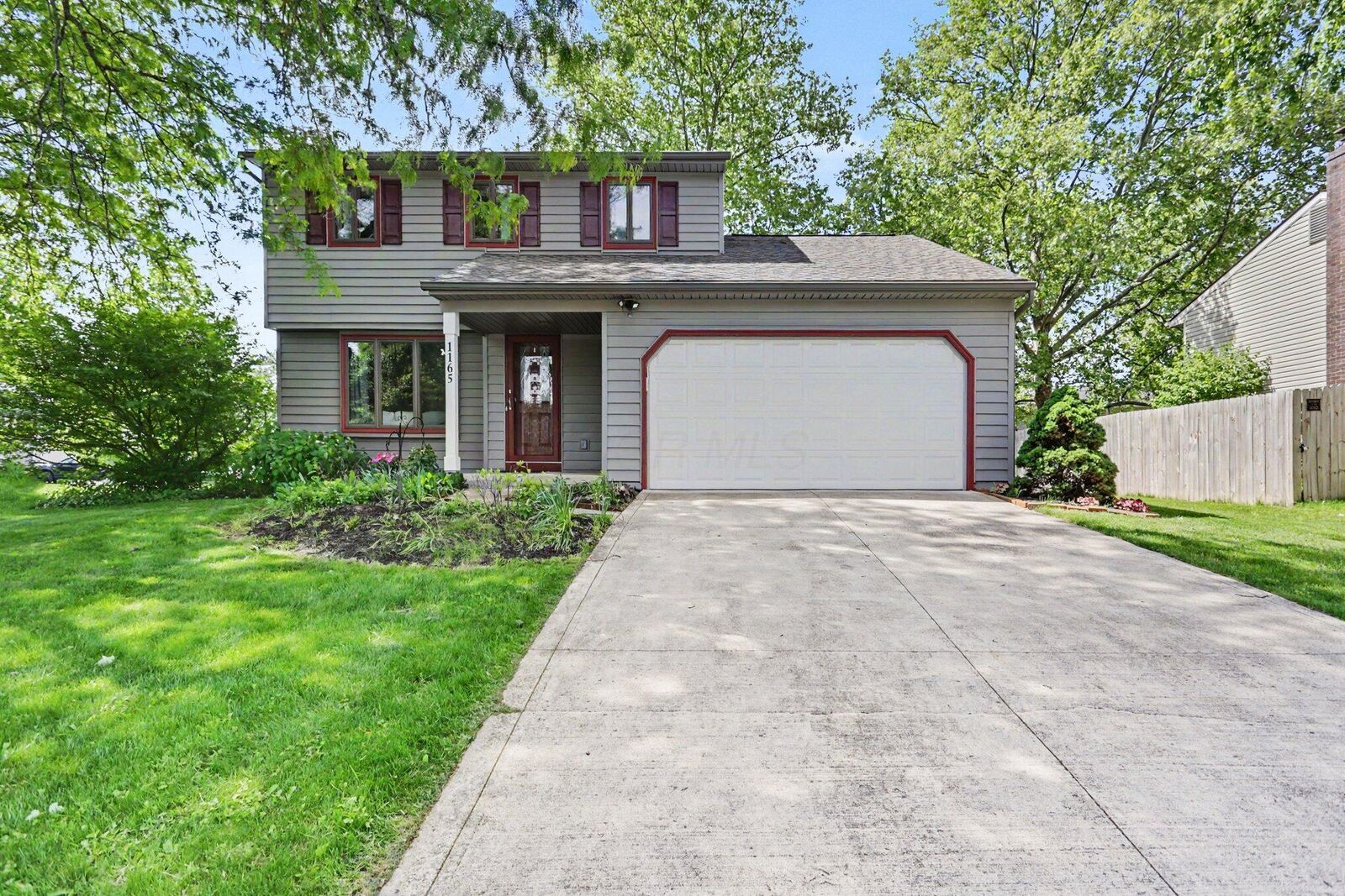 Property Photo:  1165 Starbuck Court  OH 43081 