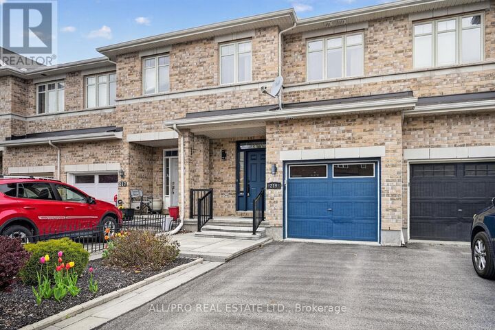 Property Photo:  219 Jersey Tea Circle  ON K1V 2L4 