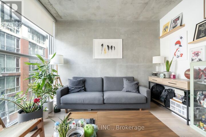 Property Photo:  25 Oxley Street 403  ON M5V 2K2 