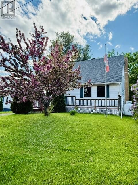 14 Cutler Avenue — photo 1