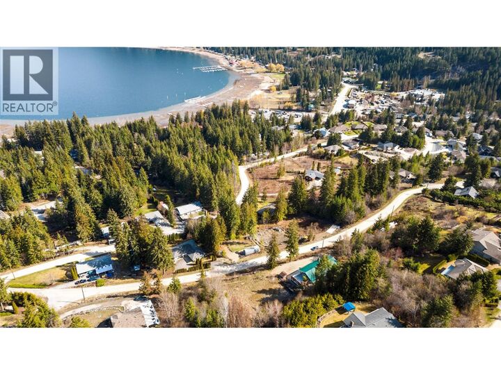 Property Photo:  2622 Woodland Place  BC V0E 1H2 