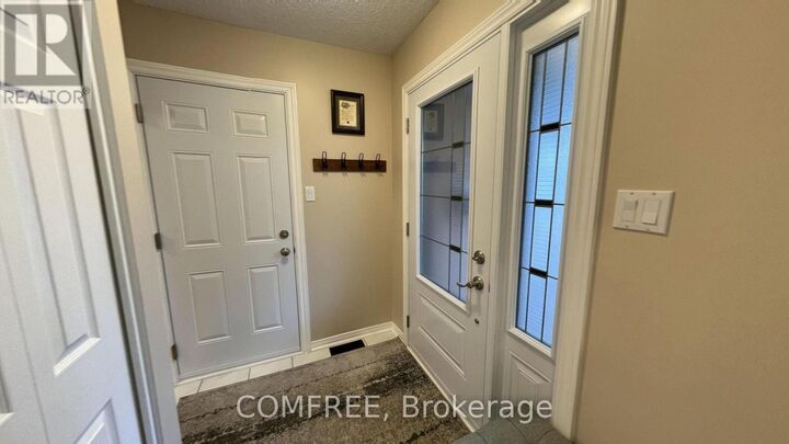 Property Photo:  10 Durbin Court  ON K2L 3T8 