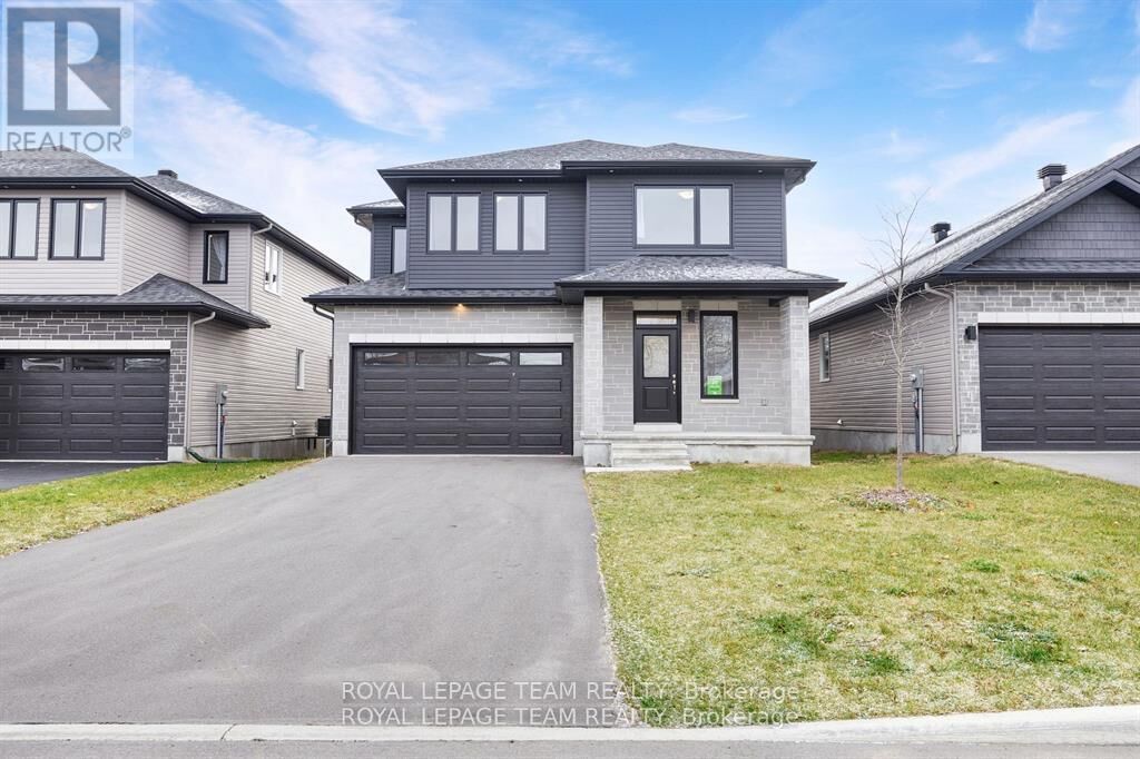 Property Photo:  24 Seabert Drive  ON K7S 0H9 