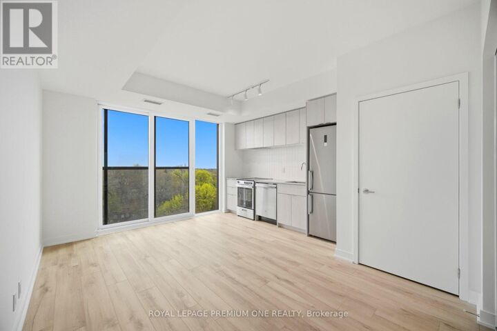 Property Photo:  1660 Bloor Street West 1008  ON M6P 1A8 