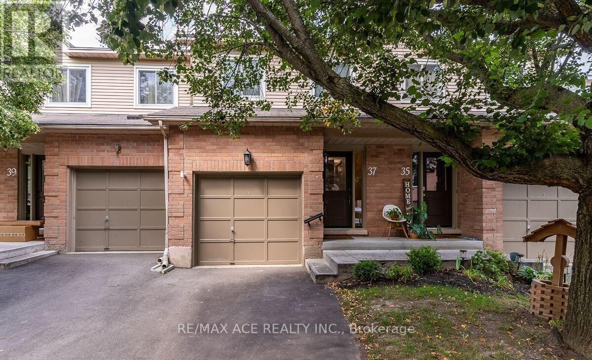 Property Photo:  26 Moss Boulevard 37  ON L9H 6W7 