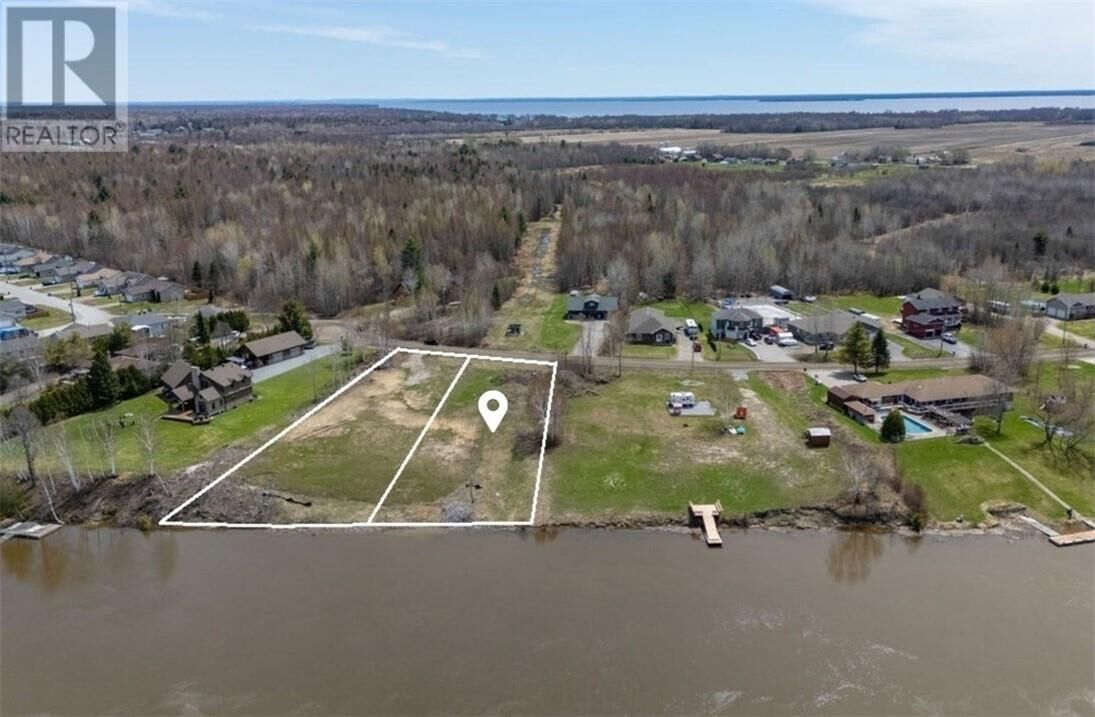 Property Photo:  515 Champagne Pin 490860185  ON P2B 2L9 