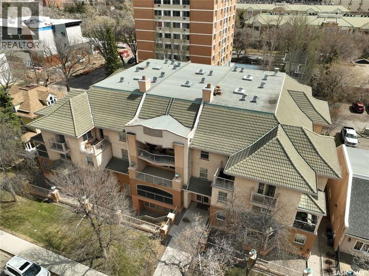Property Photo:  201 2315 Cornwall Street  SK S4P 2L4 