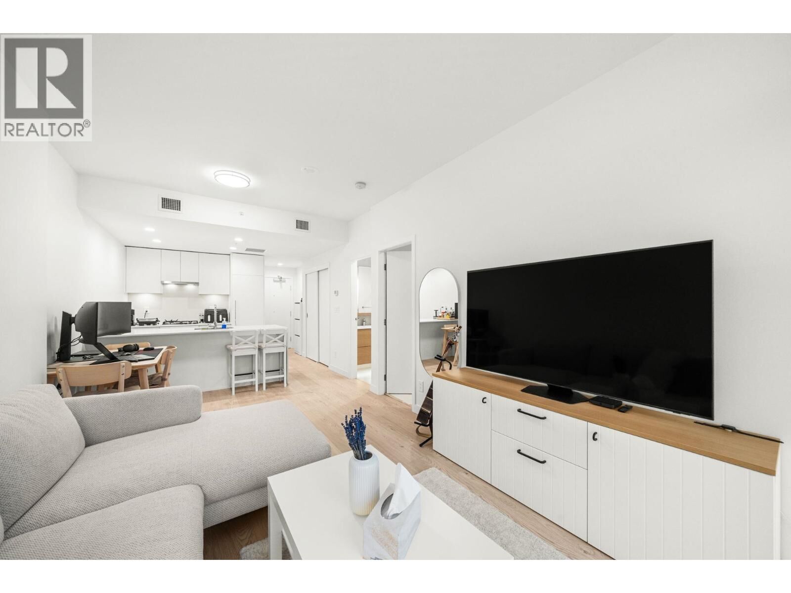 Property Photo:  2181 Madison Avenue 2607  BC V5C 0N4 