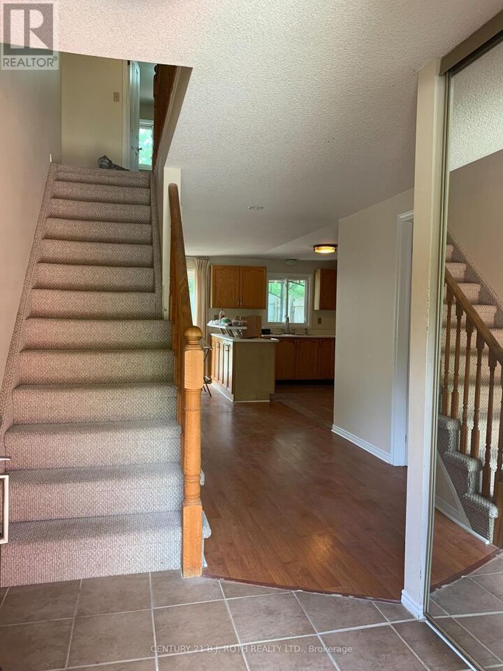 Property Photo:  29 Irwin Drive  ON L4N 7A6 