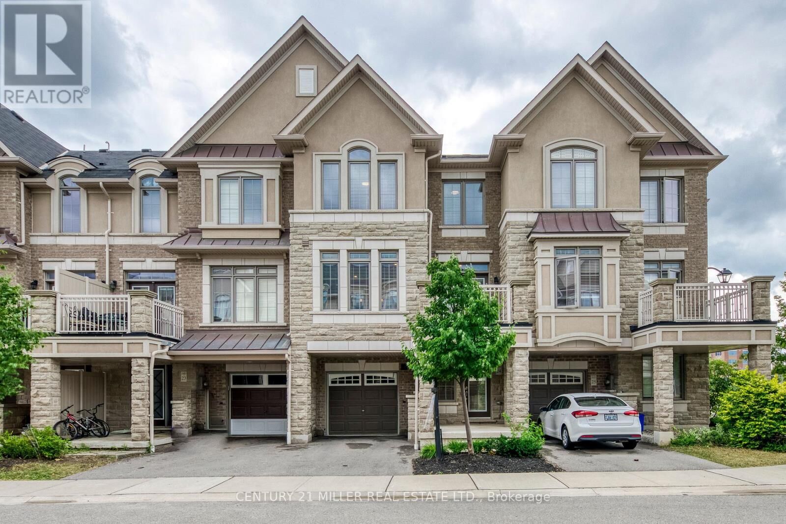 Property Photo:  2435 Greenwich Drive 24  ON L6M 0S4 