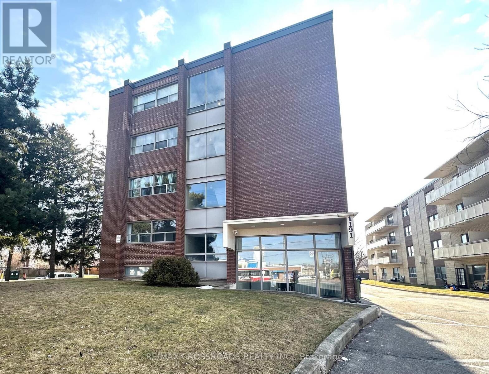 Property Photo:  1191 Ellesmere Road 204  ON M1P 2X6 
