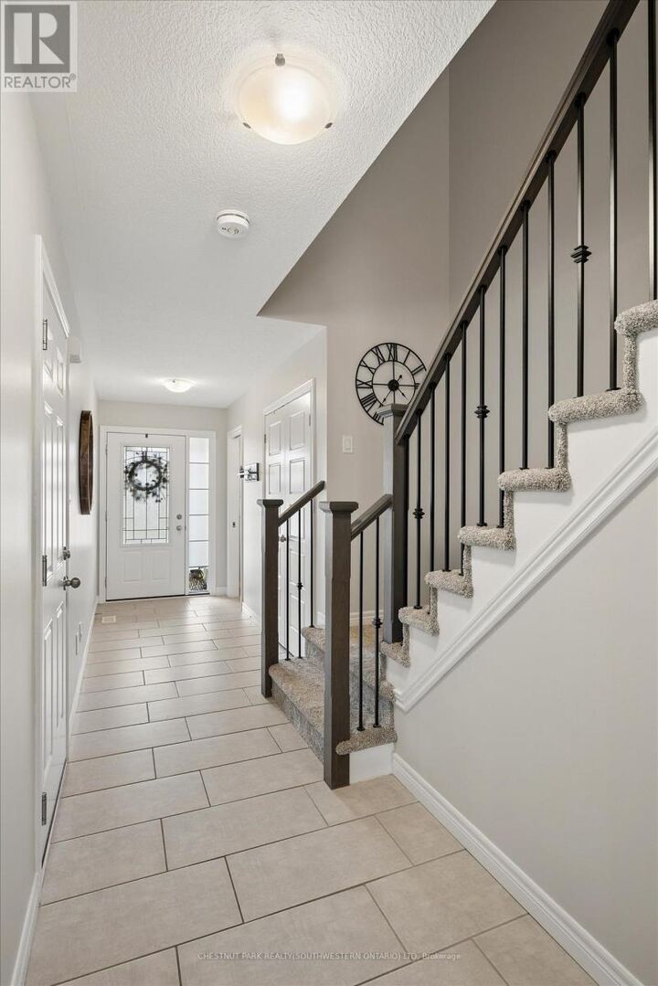 Property Photo:  128 William Street  ON N3B 0C2 