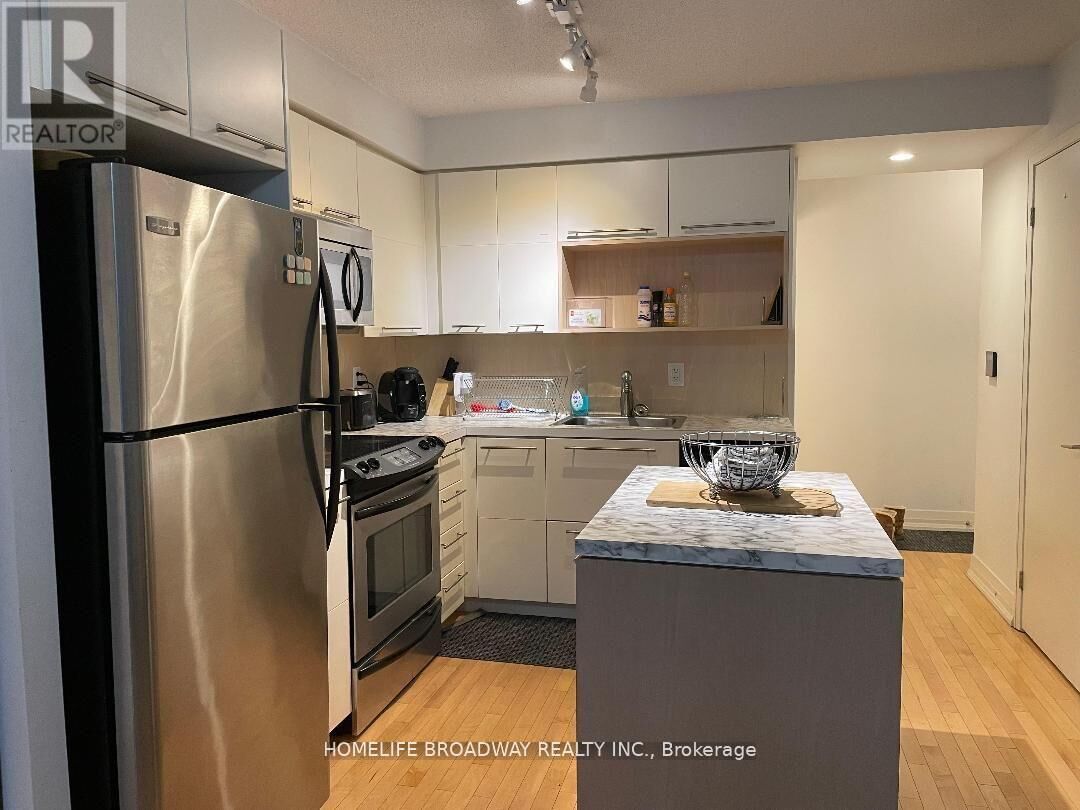 Property Photo:  25 Carlton Street 1310  ON M5B 1L4 