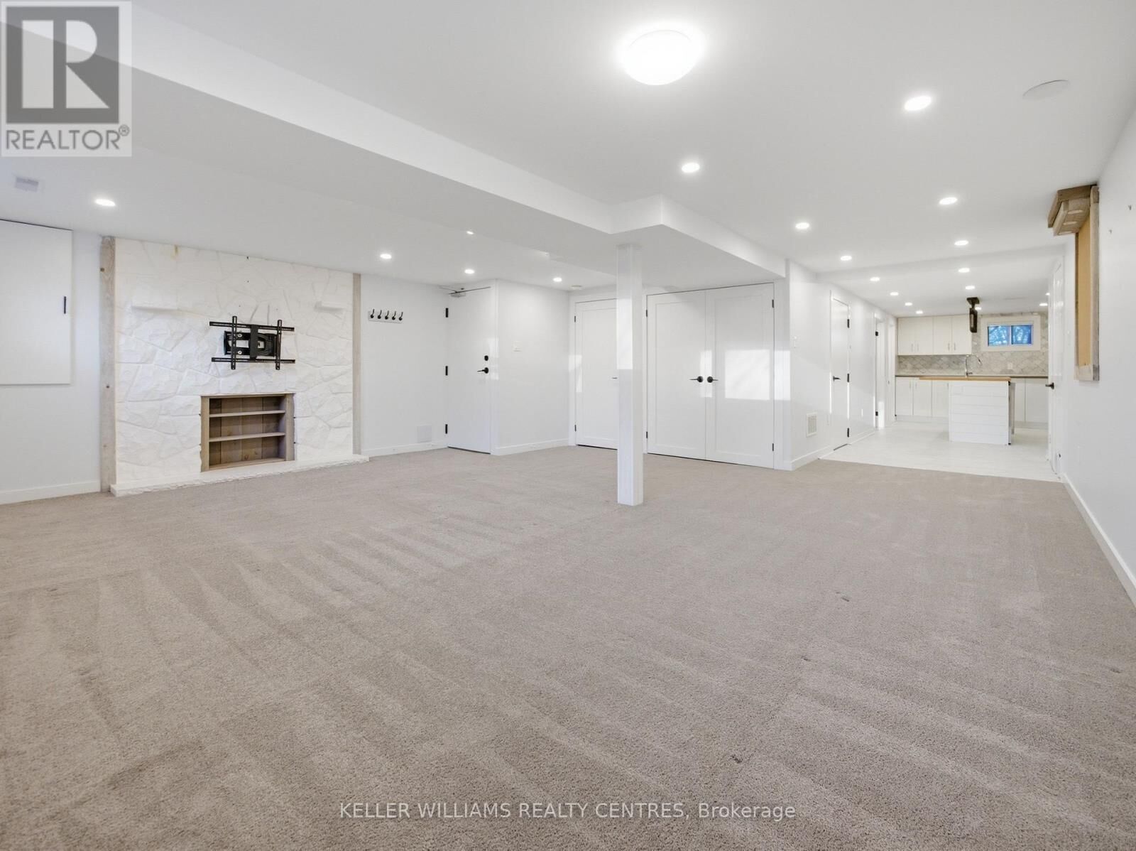 Property Photo:  25 Townsend Avenue Unit B  ON L3Z 1X9 