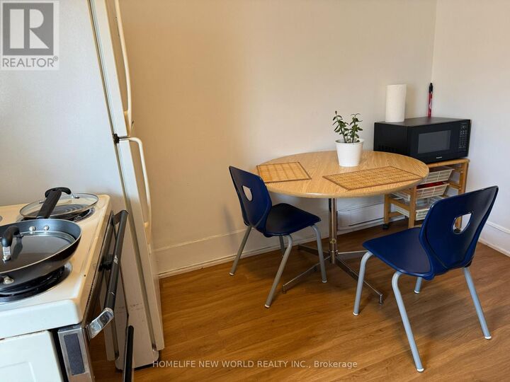 Property Photo:  219 Hibernia Street Apt B  ON K9A 4Y7 