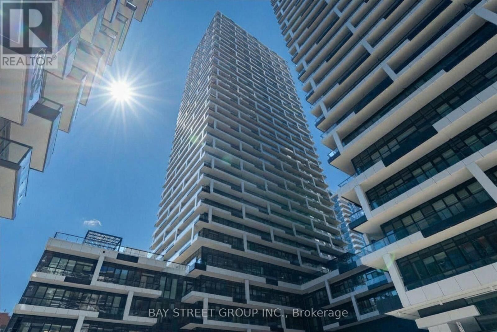 Property Photo: 65 Broadway Avenue 2502 ON M4G 2S8